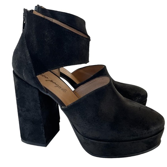 Free People Shoes - Free People Luxor Black Suede platform shoes size 38